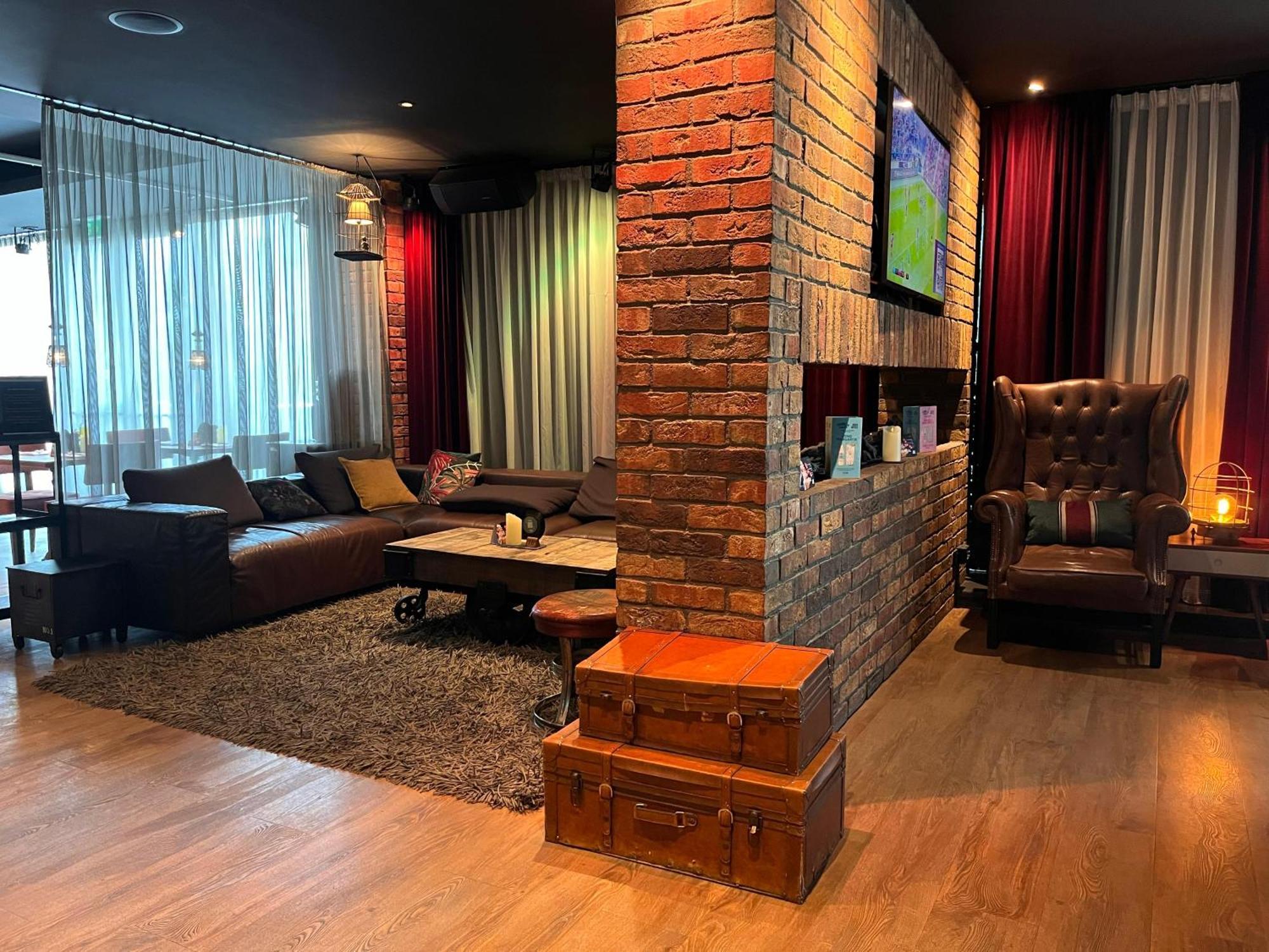 B&B Hotel Дерби Экстерьер фото